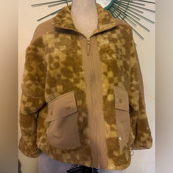 JoyLab Jackets & Blazers - NWT Joy Lab jacket size med in light & darker tan Lift collar to keep neck warm